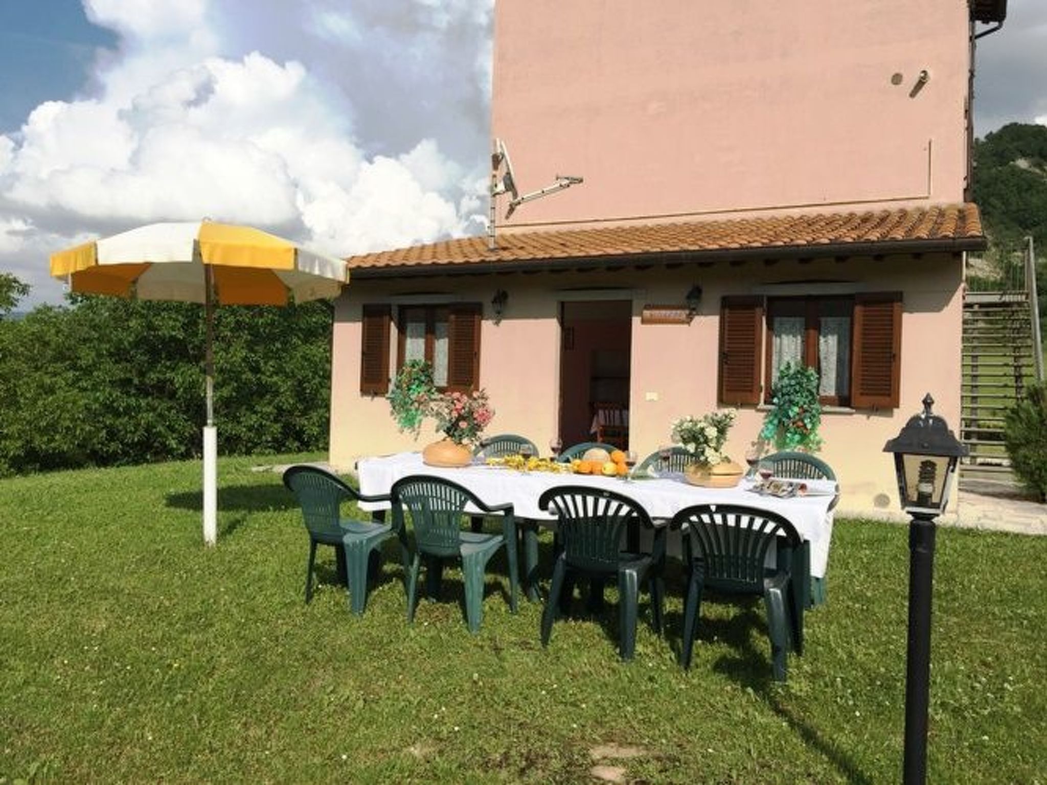 Haus für 11 Erwachsene und 9 Kinder in Apecchio-Binnen