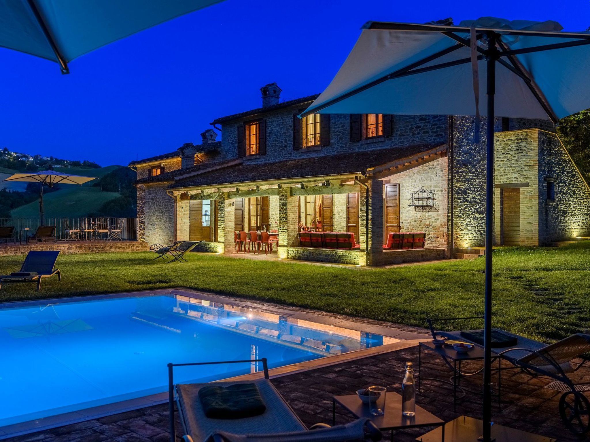 Ca Seppe Marche Ferienvillen, privater Pool-Binnen