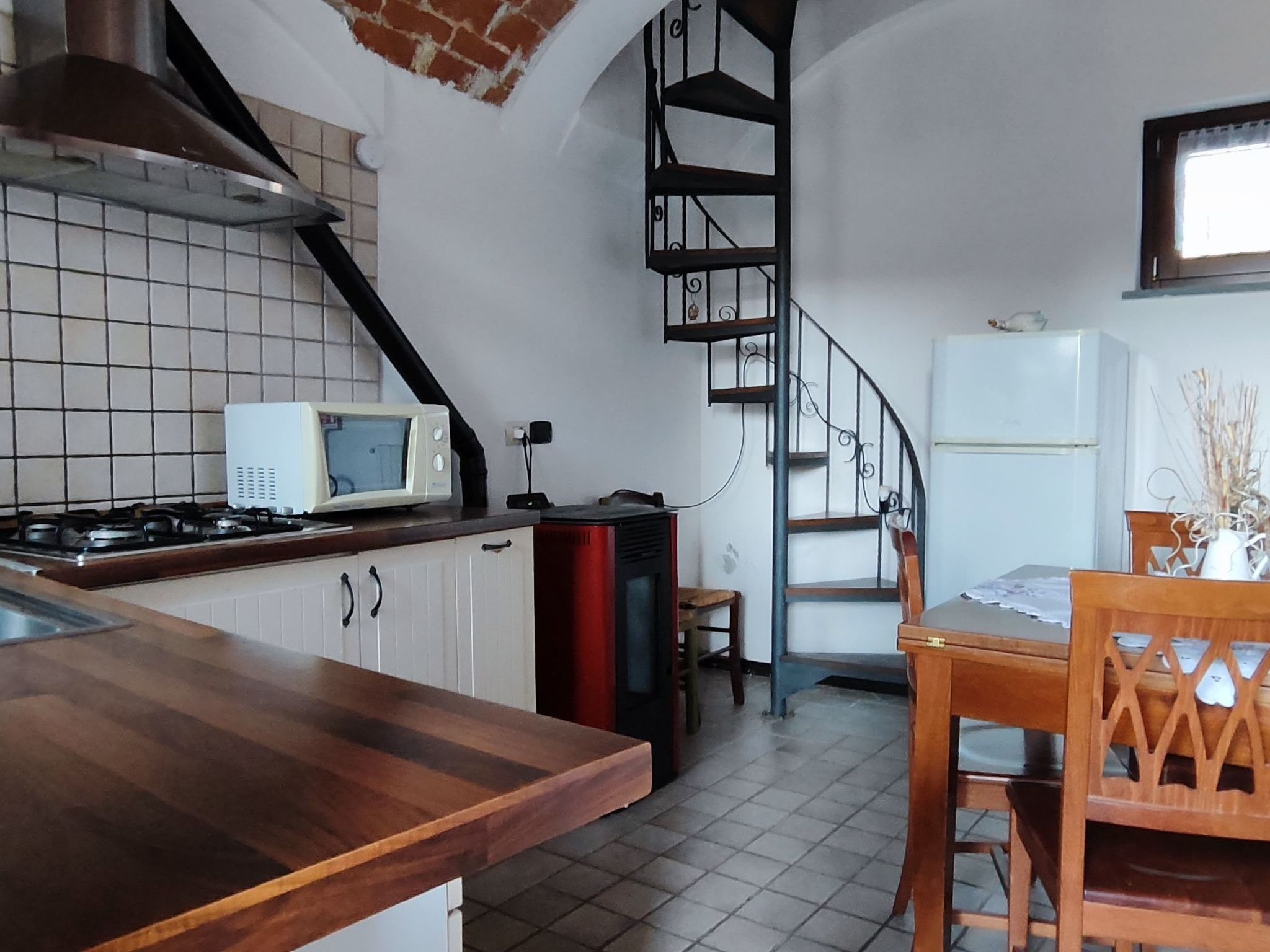 Wohnung in Brusasco mit Garten, Terrasse und Grill-Binnen