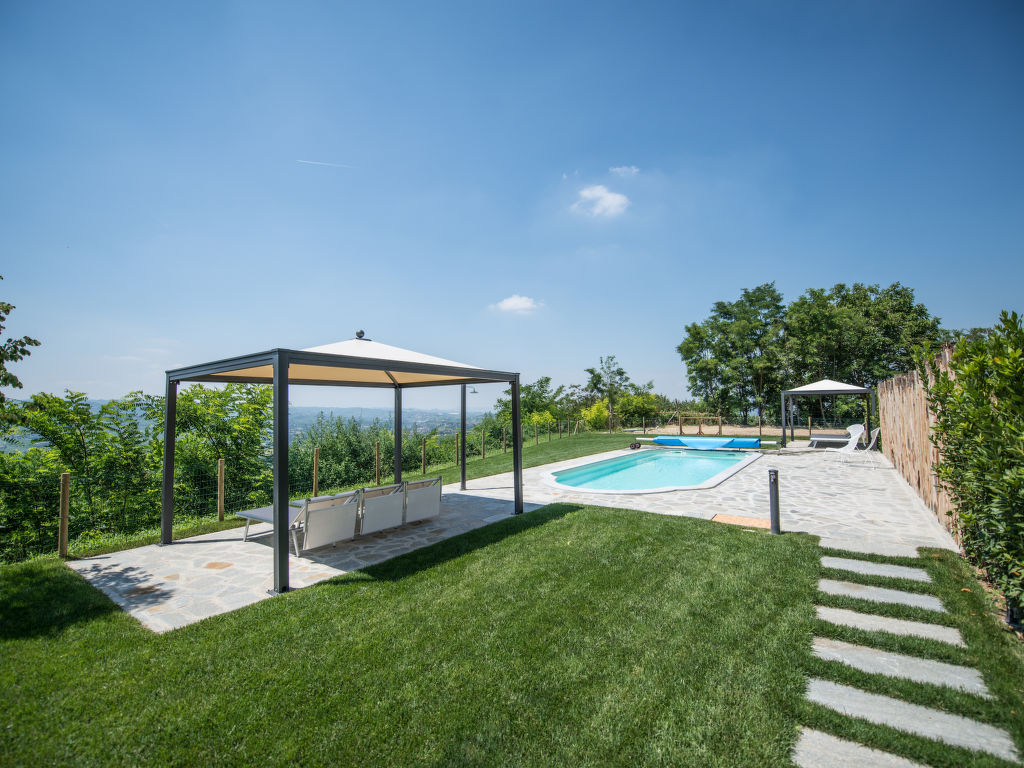 Cascina Castello — Pool Outdoor