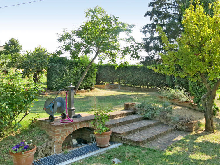 Search and Stay destination Provincia di Asti, Piemonte - Italy from AU$ 173. Il Valletto