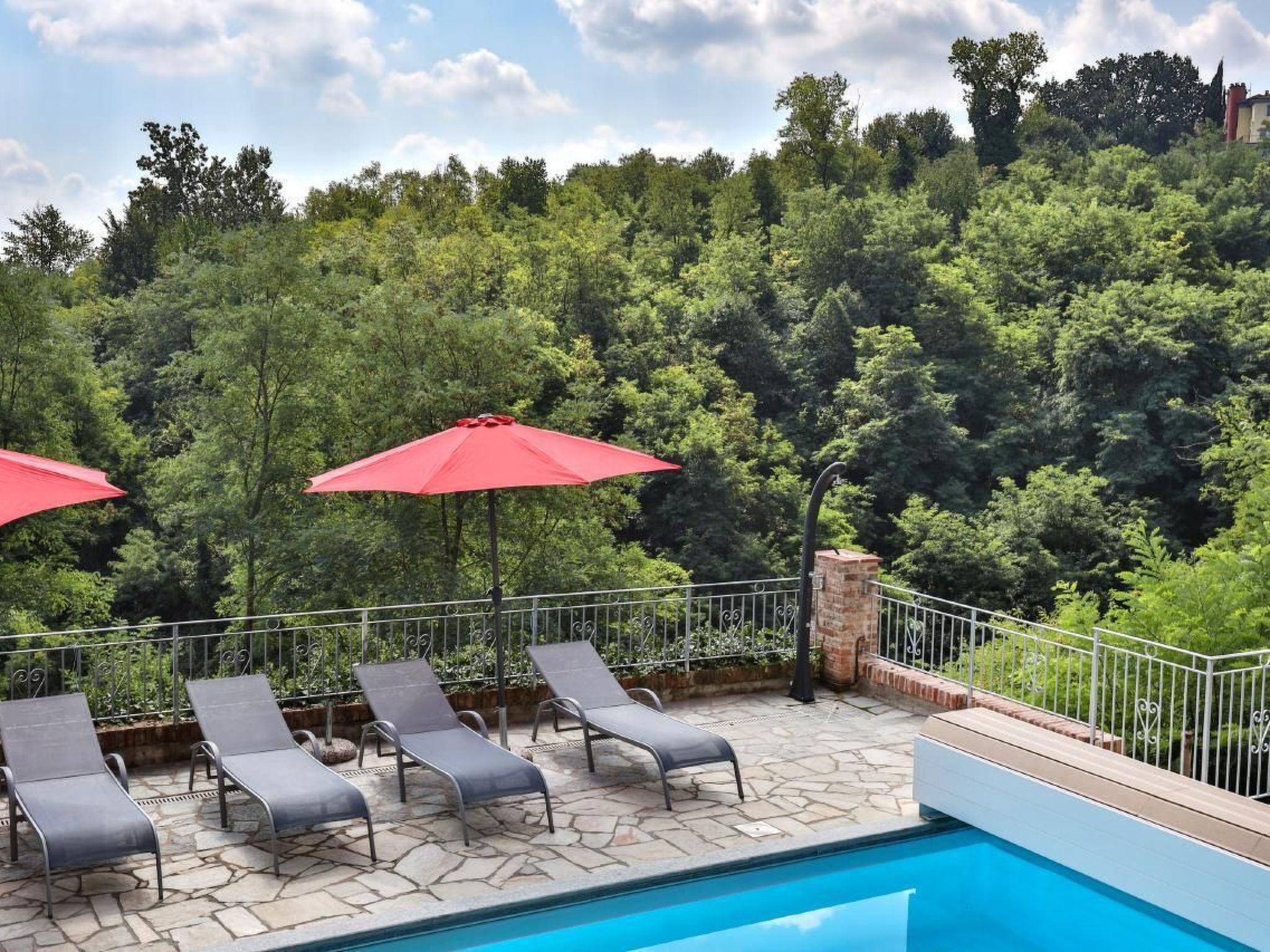 Villa Pesce,Dolcetto-Binnen