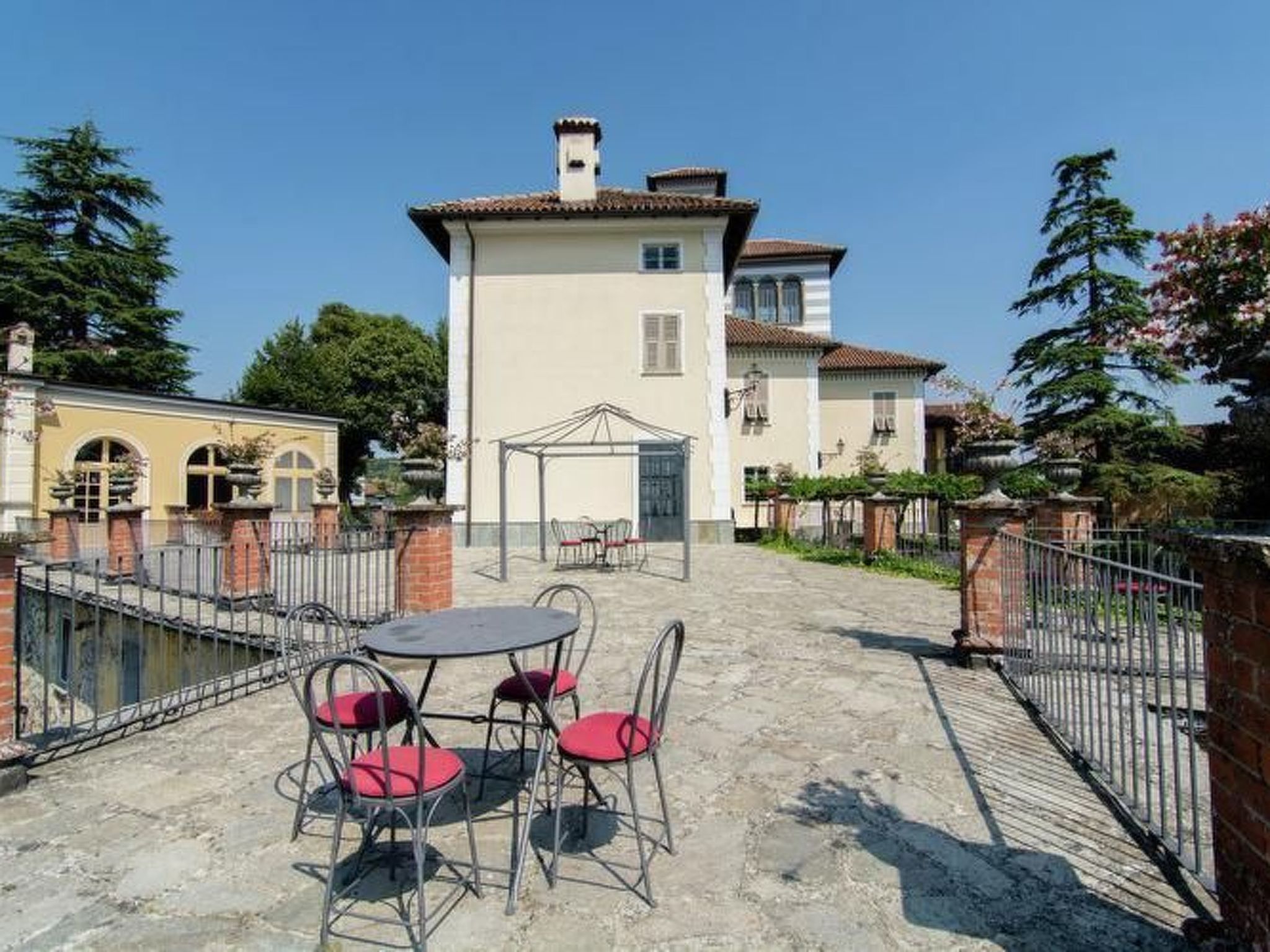 Mit Gemeinschaftspool-Image-tags.info