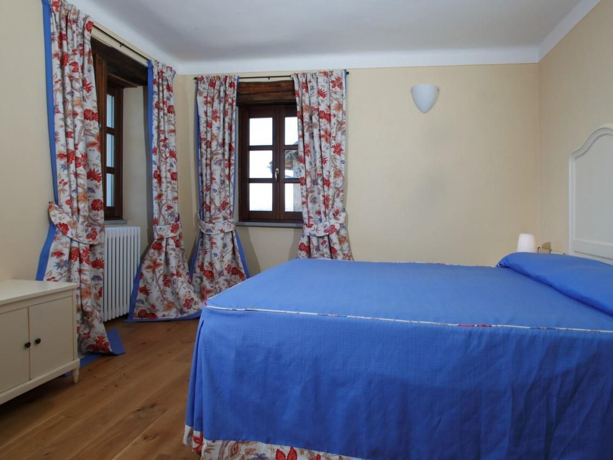 Wohnung mit Schwimmbad-Image-tags.info