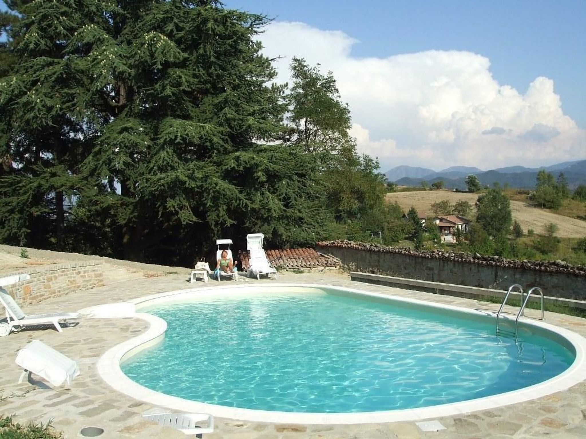 Wohnung mit Schwimmbad-Image-tags.info