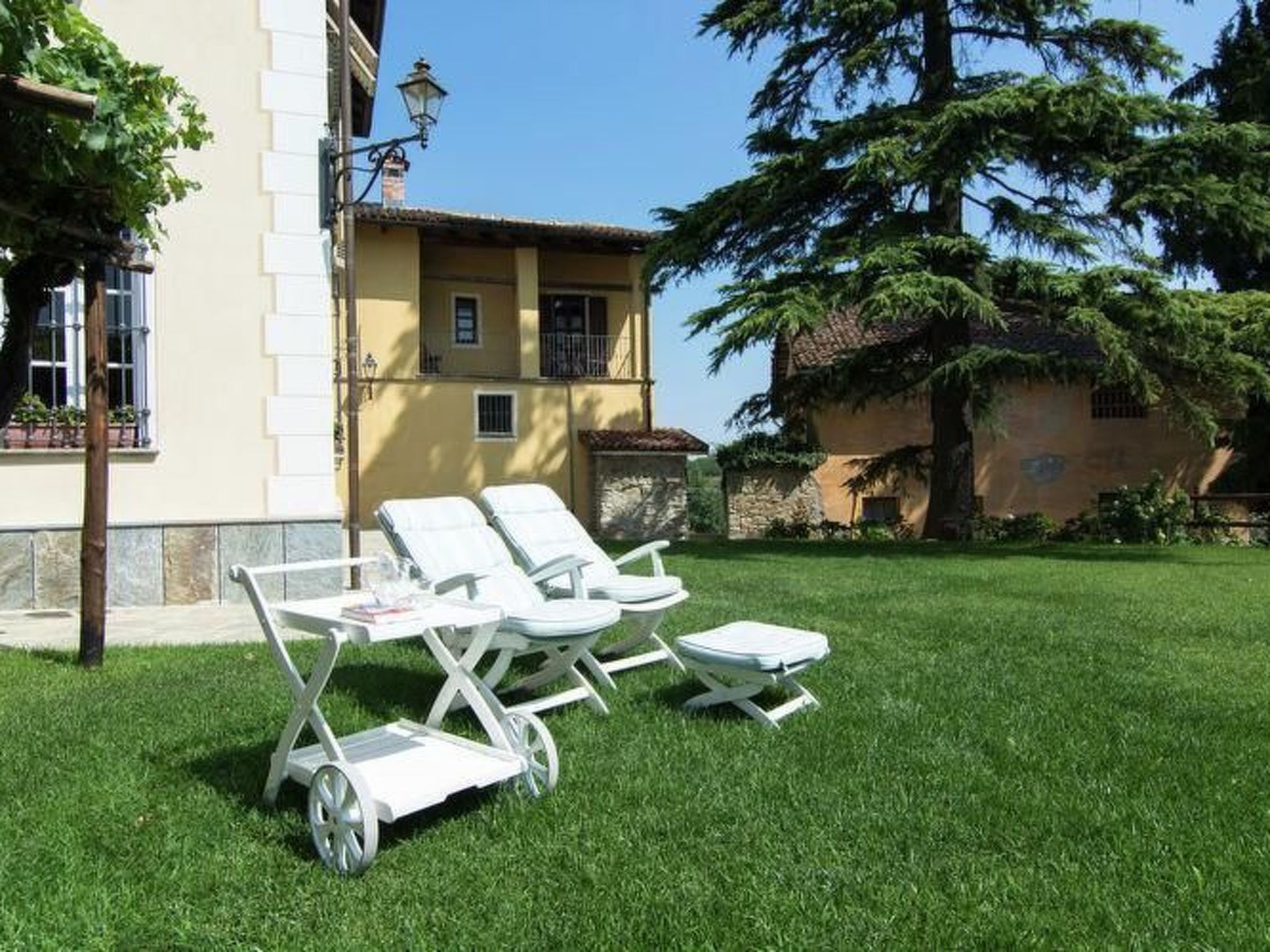 Wohnung mit Schwimmbad-Image-tags.info