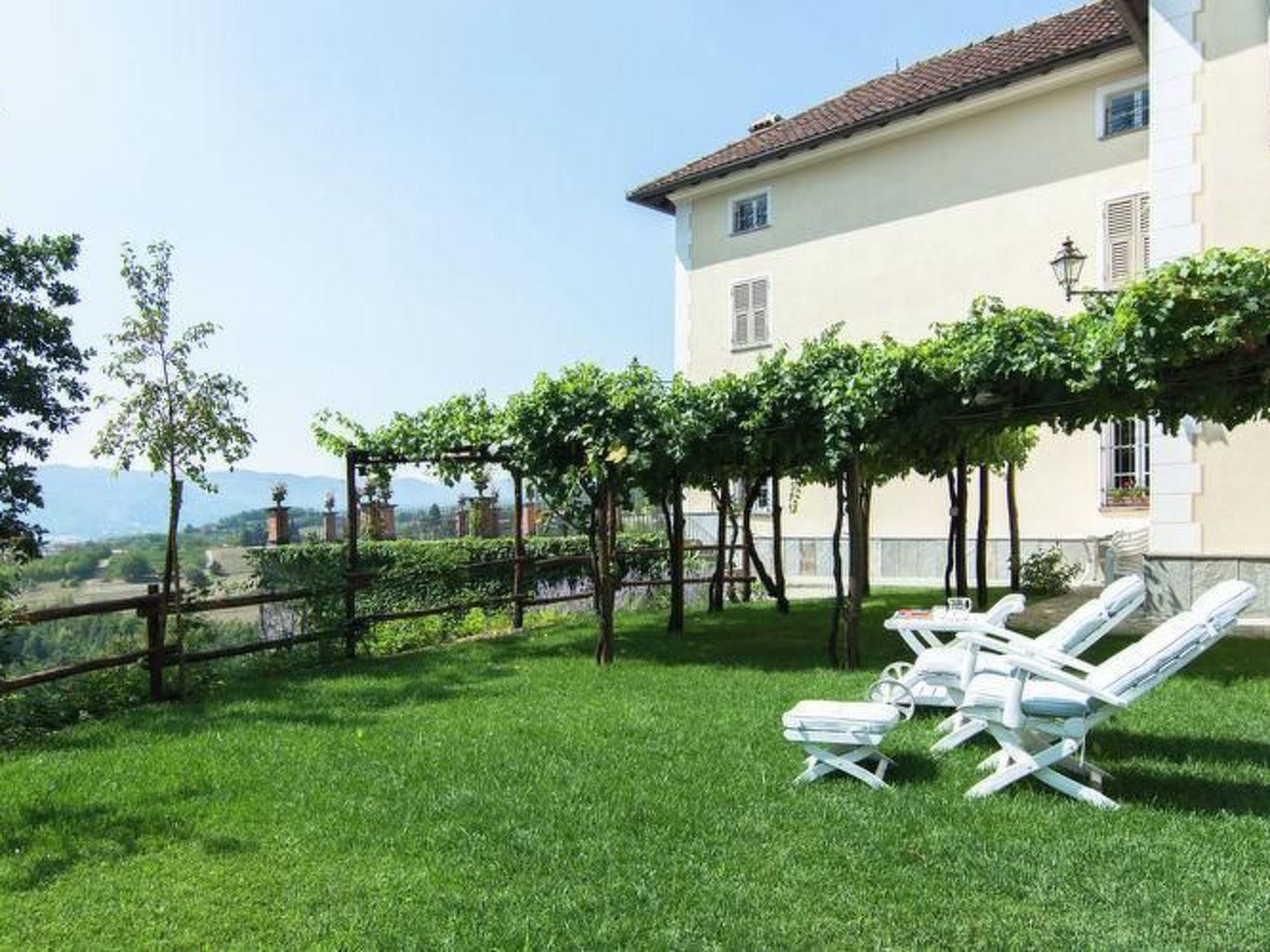 Wohnung mit Schwimmbad-Image-tags.info