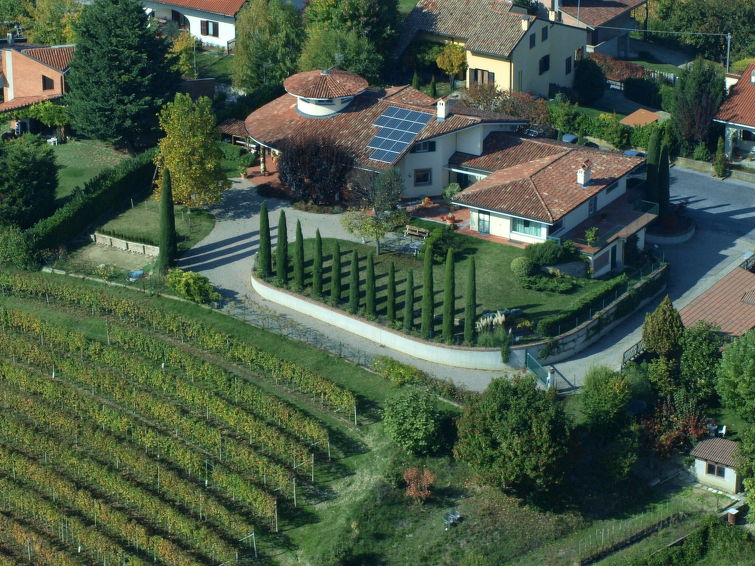 Search and Stay destination Muscatel, Piemonte - Italy from AU$ 257. Baroncelli