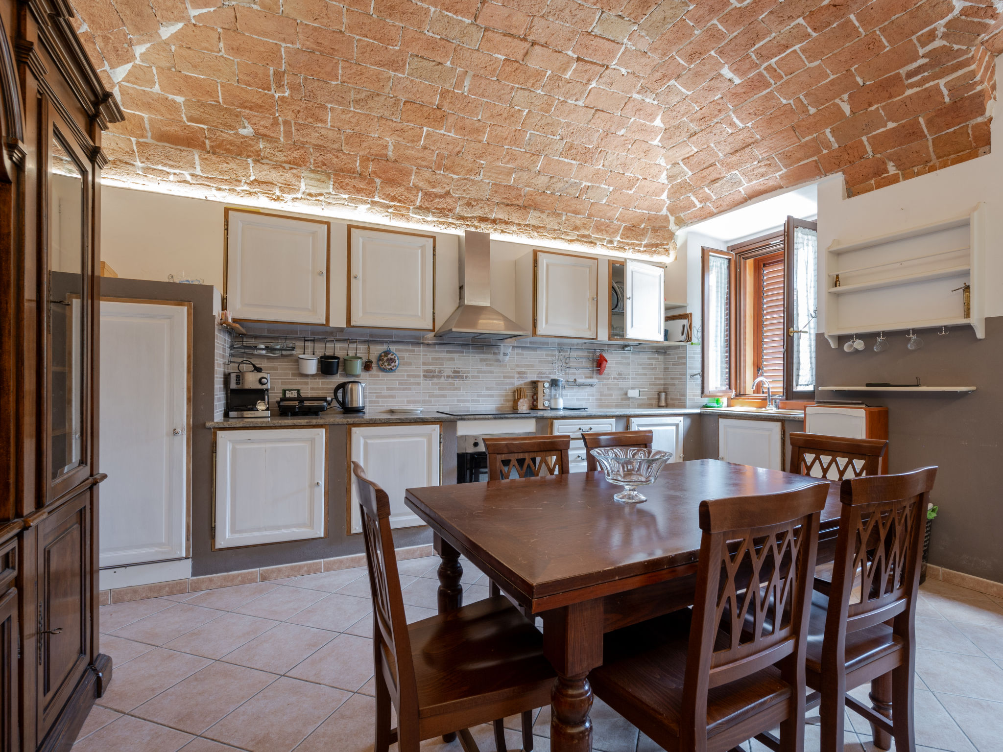 Il Borghetto-Inside