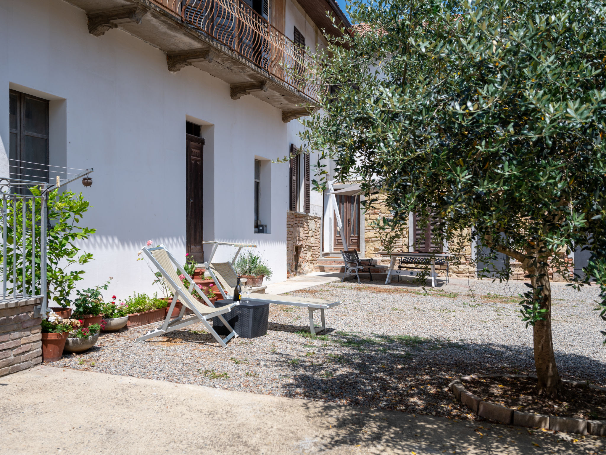 Il Borghetto-Outside