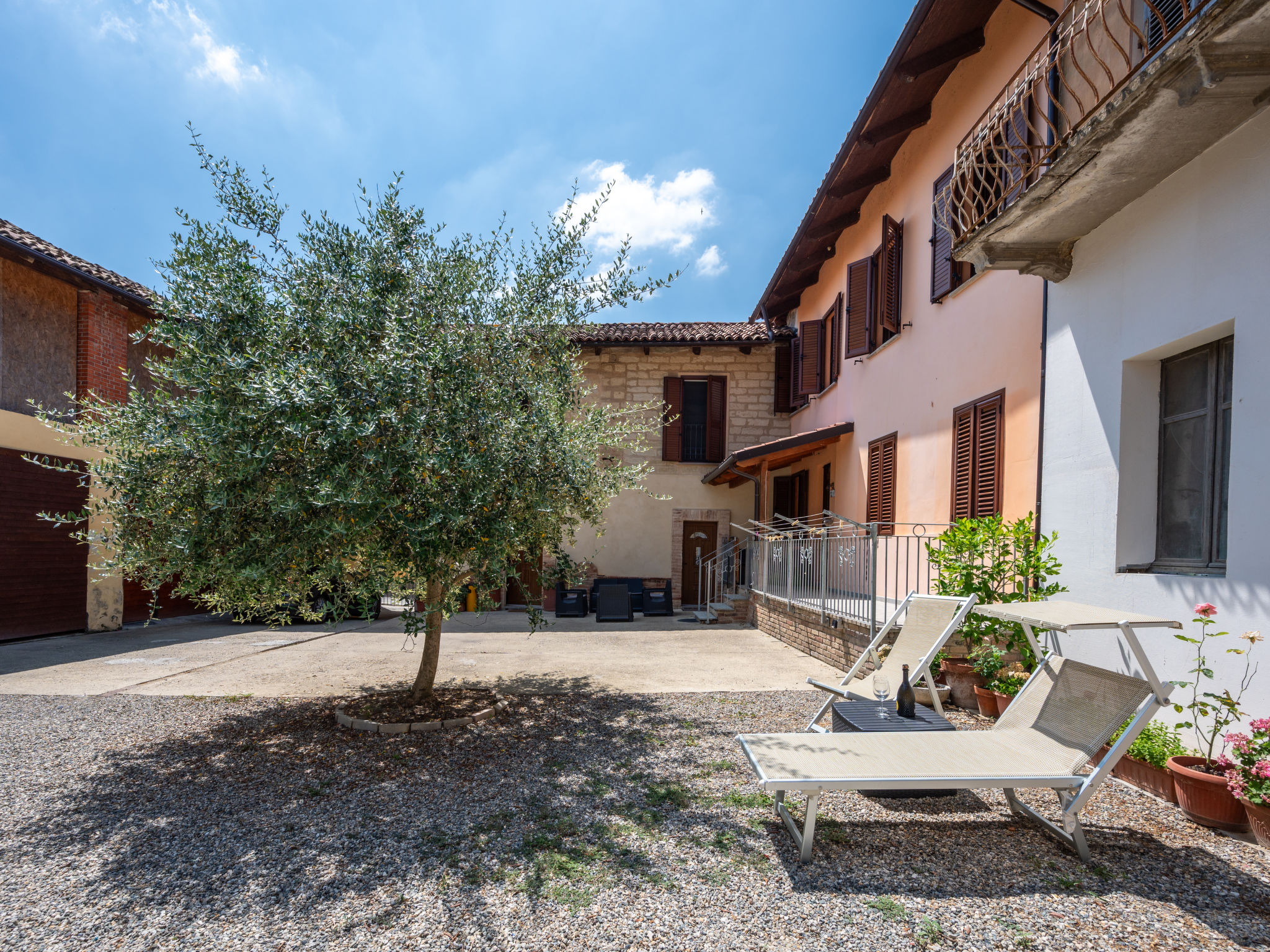 Il Borghetto-Outside