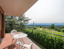 Pinetina: Ruim vakantiehuis voor 8 in de heuvels van Bossolasco, Piemonte - thumbnail 3