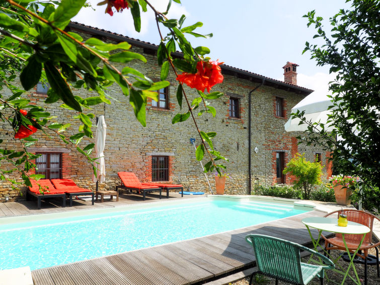 Search and Stay destination Provincia di Cuneo, Piemonte - Italy from AU$ 249. Casa Vacanza Cascina Lovera