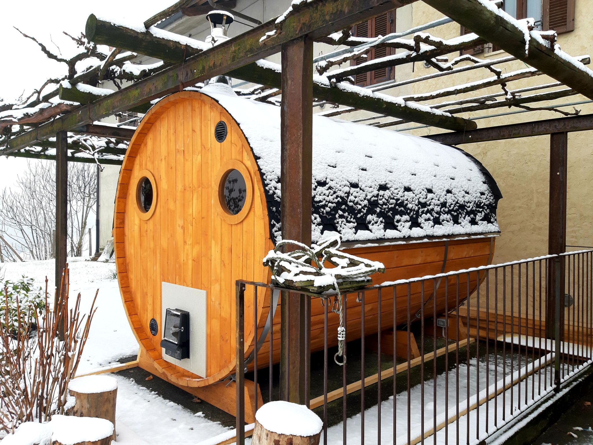 Superior' Anwesen mit Gemeinschaftspool-Image-tags.info