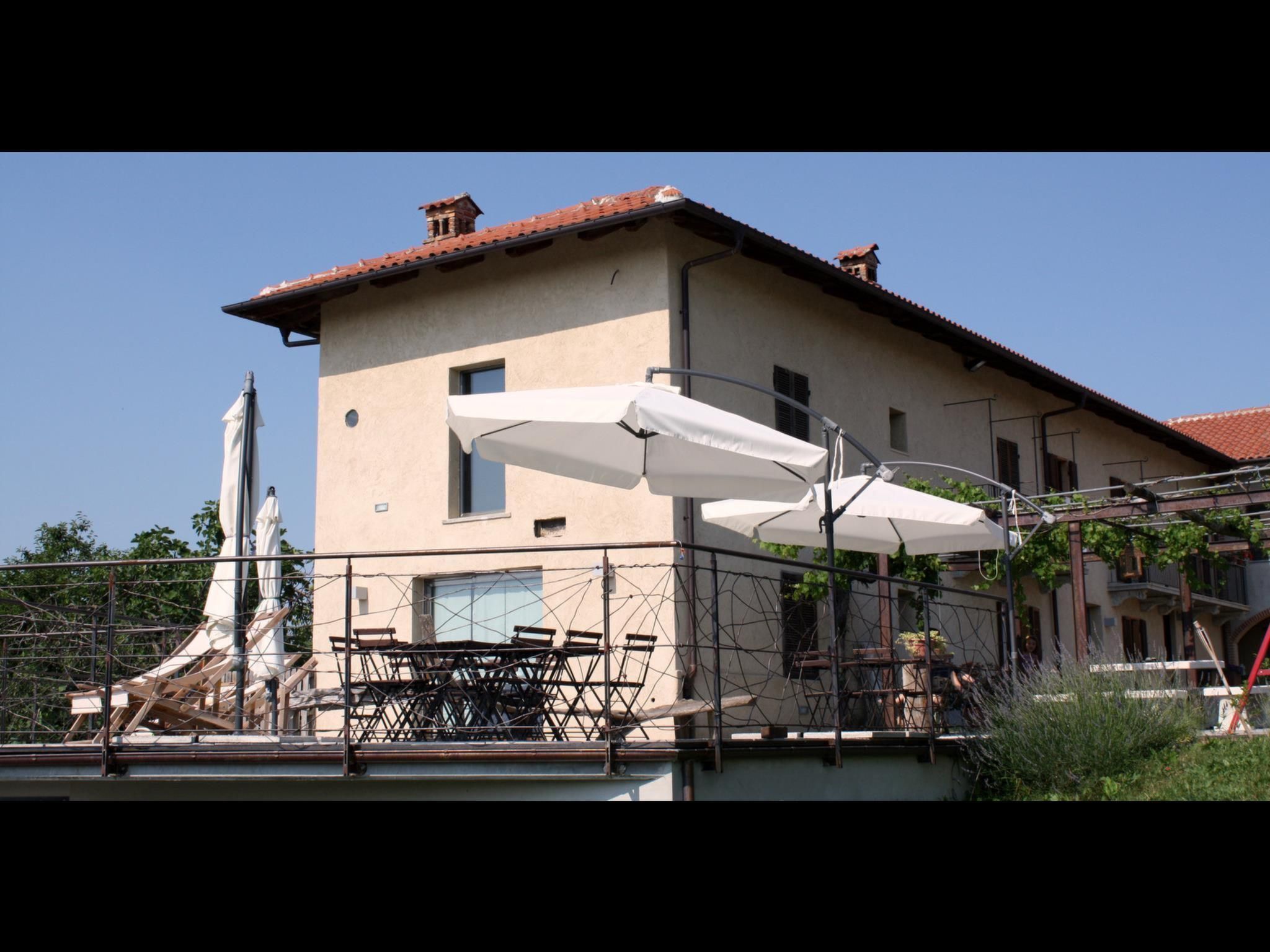 Miniloft-Siedlung mit Schwimmbad-Image-tags.info