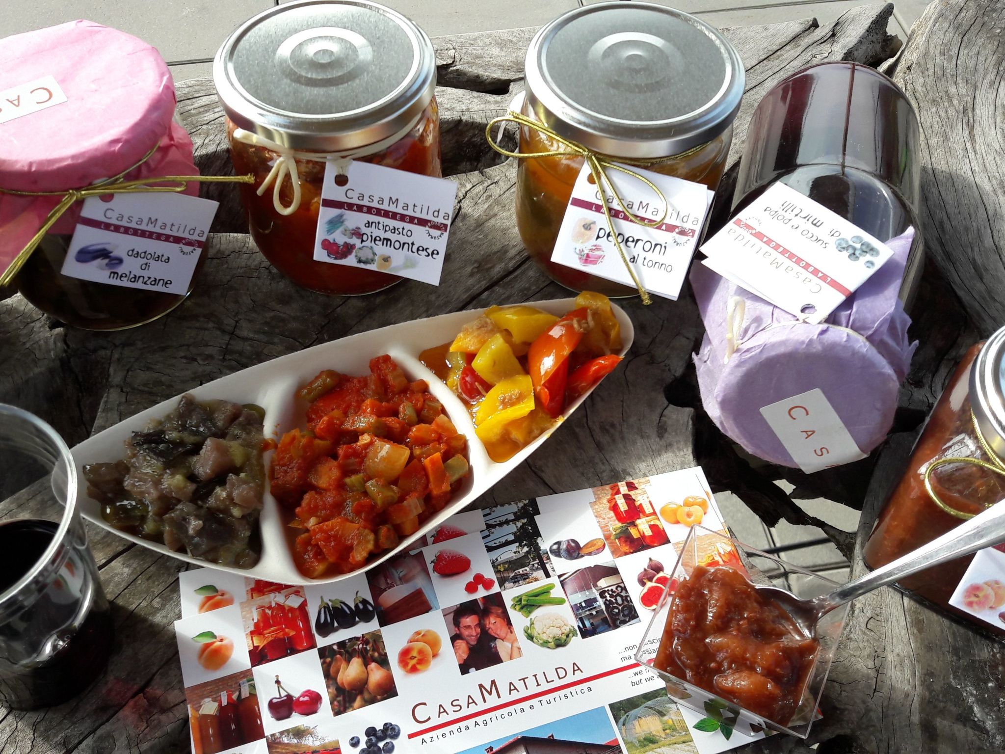 Miniloft-Siedlung mit Schwimmbad-Image-tags.info