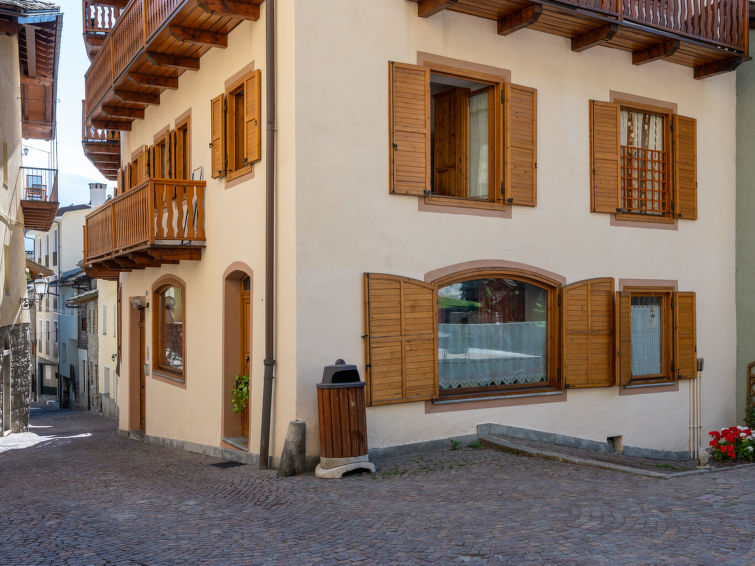 Search and Stay destination Pré-Saint-Didier, Valle d'Aosta - Italy from AU$ 177. Casa Nota e Minichin