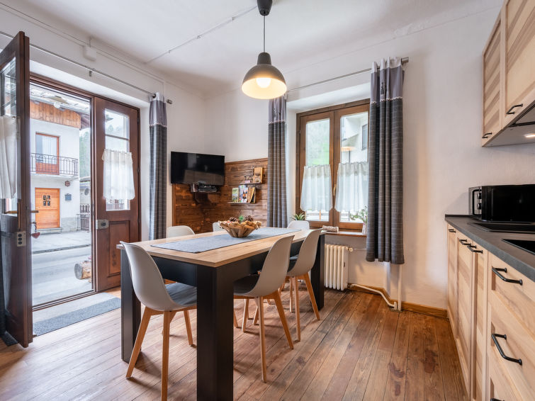 Search and Stay destination Ghigo, Piemonte - Italy from AU$ 143. Il Fior di Neve