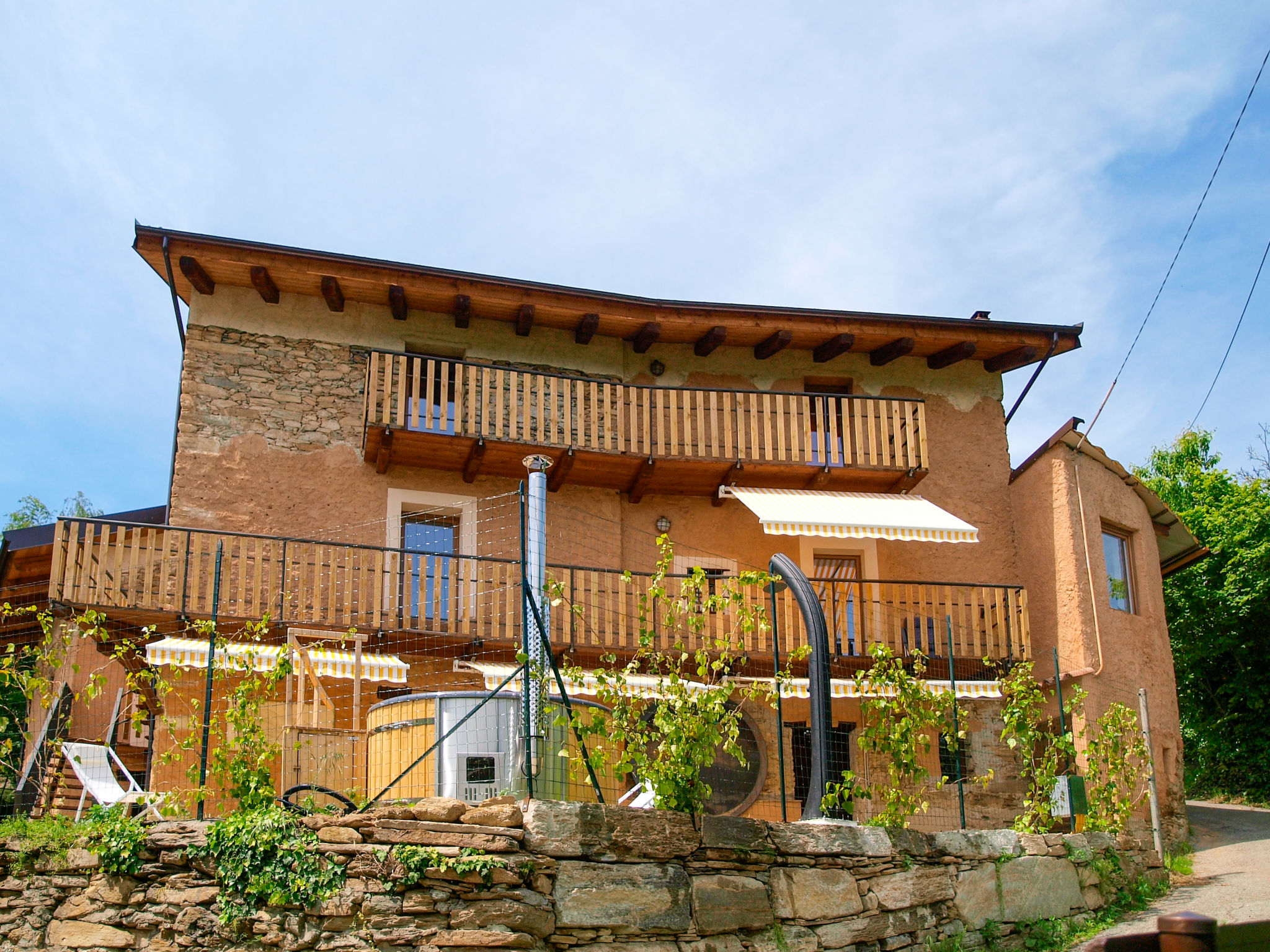 Poderi Alugi Serravalle-Buiten