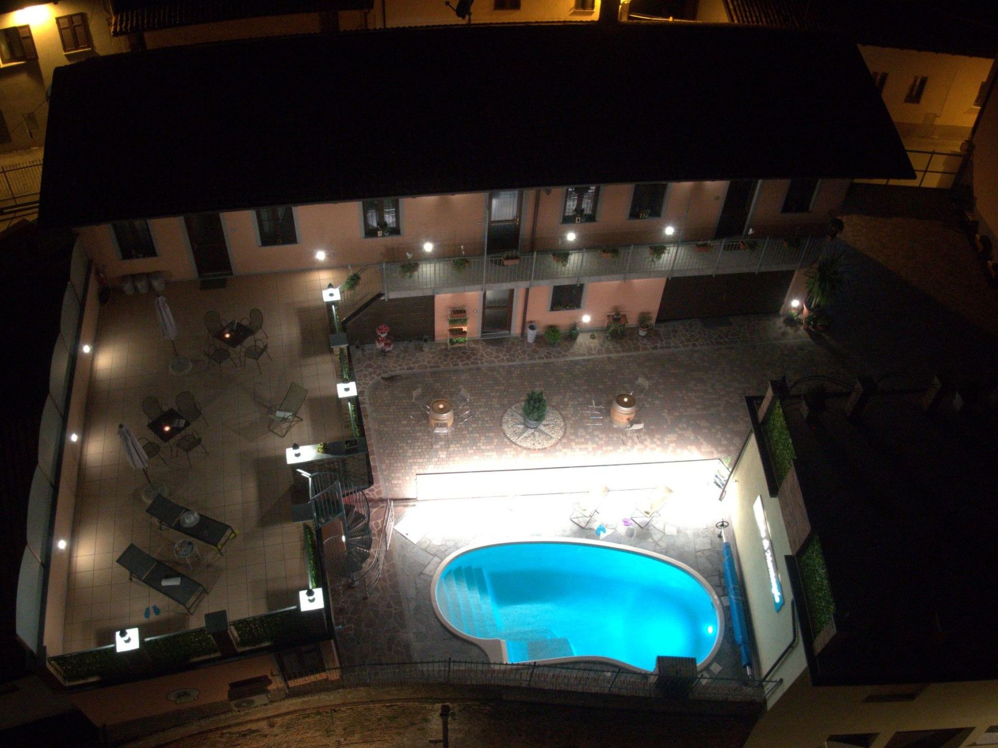 Ferienhaus in Monticello D%$&Alba (Italien) und 1 Hund erlaubt