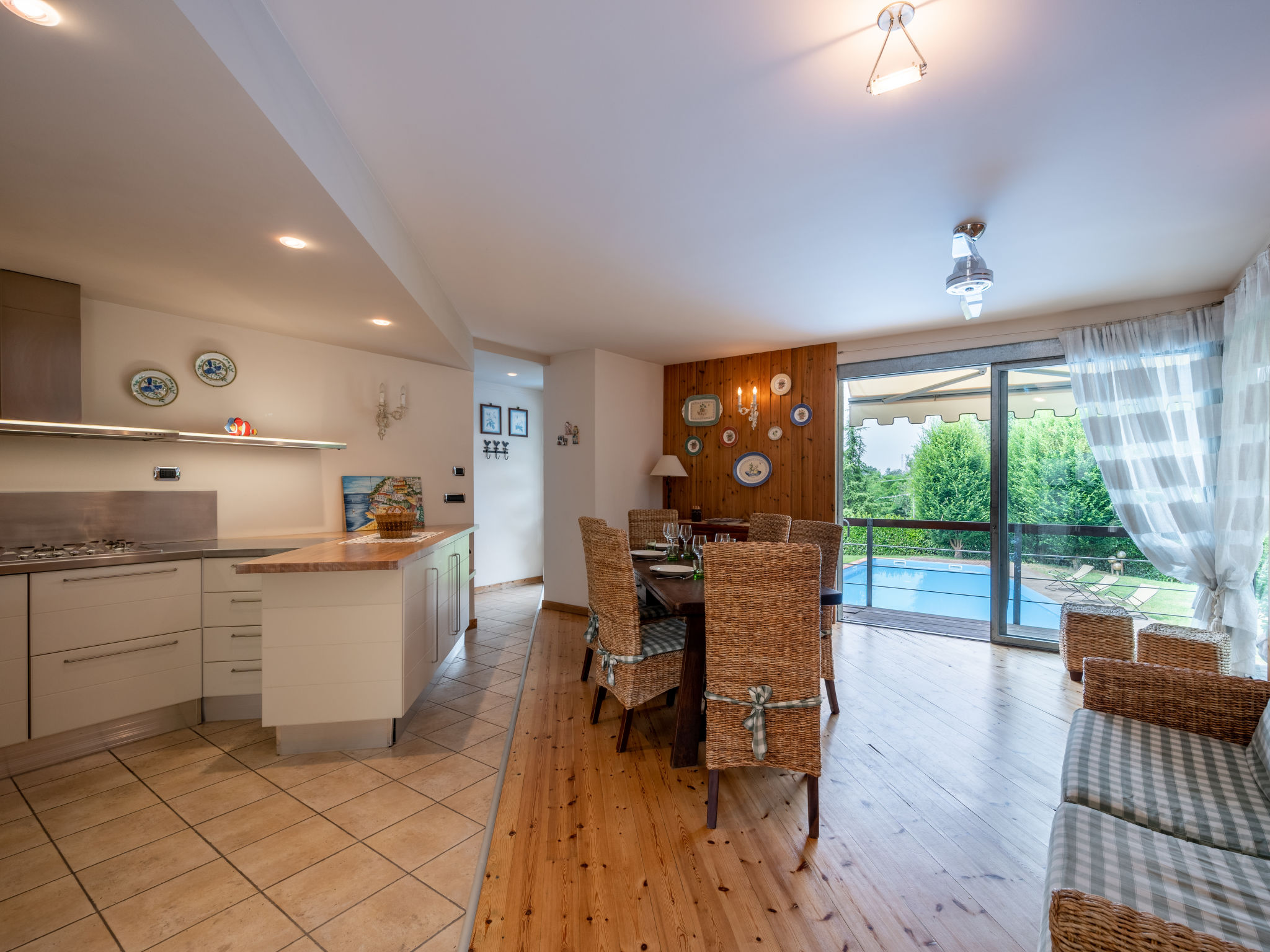 Kitchen / Dining Room
