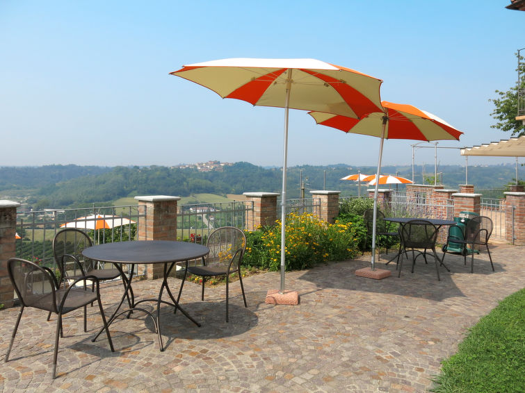 Search and Stay destination Cossombrato, Piemonte - Italy from AU$ 193. Le Rose d'Antan