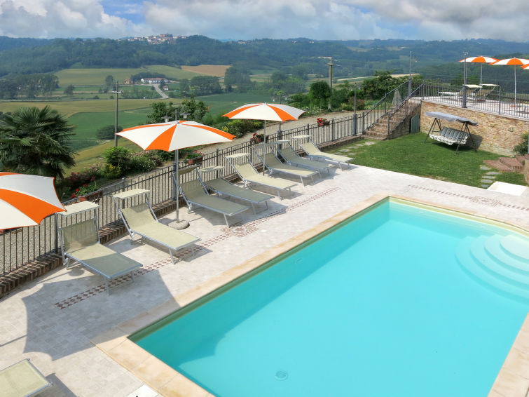 Search and Stay destination Cossombrato, Piemonte - Italy from AU$ 193. Le Rose d'Antan