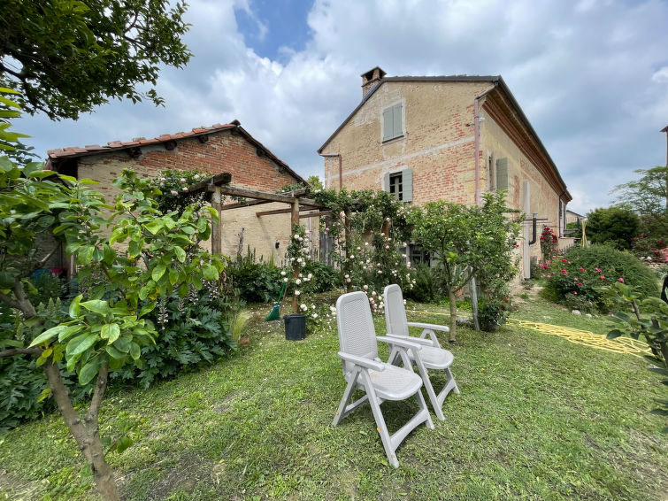 Search and Stay destination San Desiderio, Piemonte - Italy from AU$ 292. Il sussurro dei tre alberi