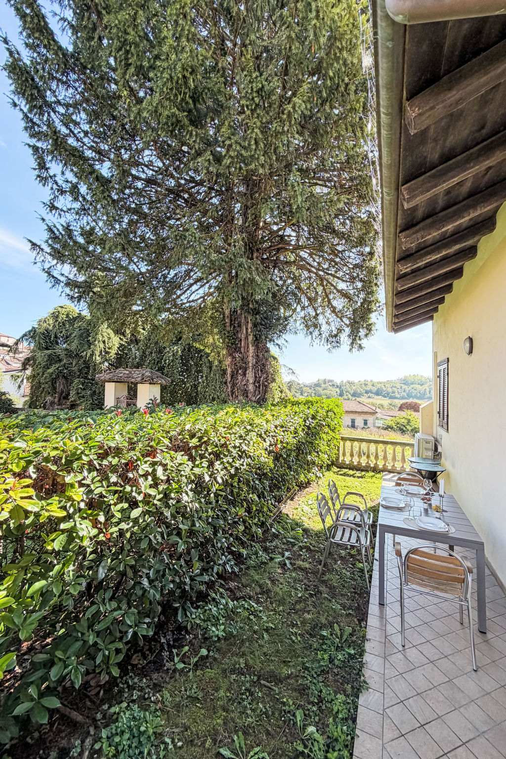 La Rocca-Outside