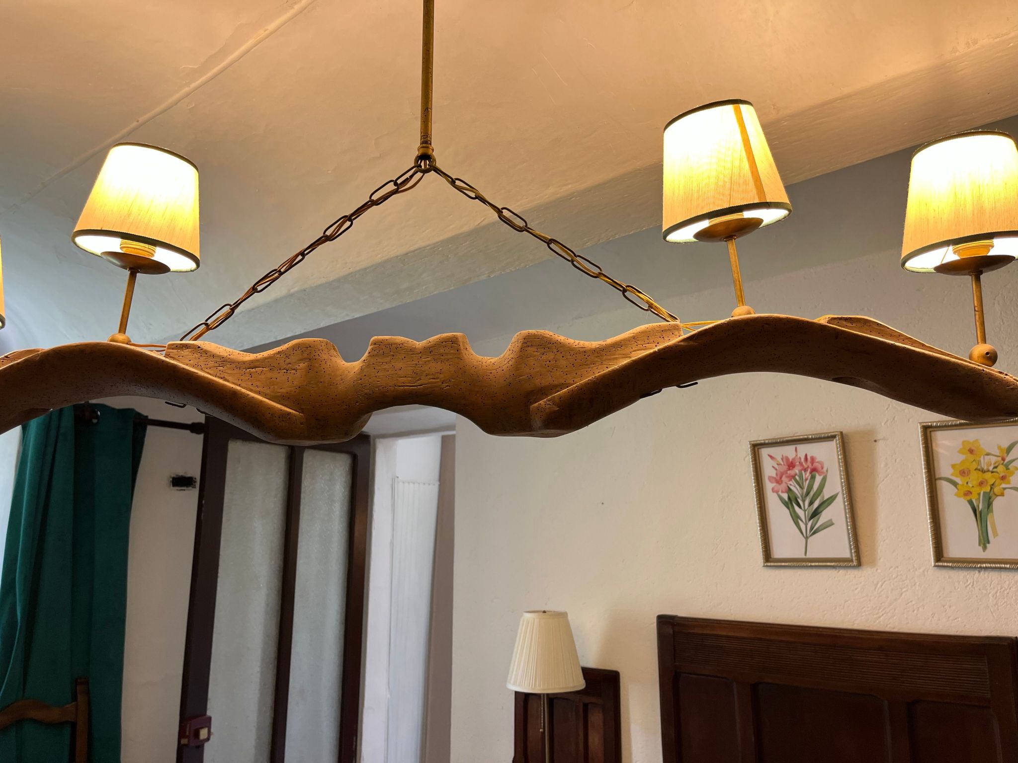 Typisches Bauernhaus mit holzbefeuertem Kamin-Inside