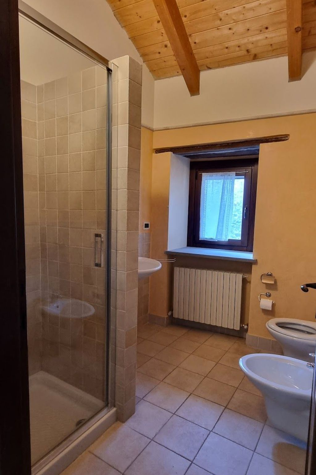 Cascina Bricco 'Ein Balkon in den Alpen-Drinnen