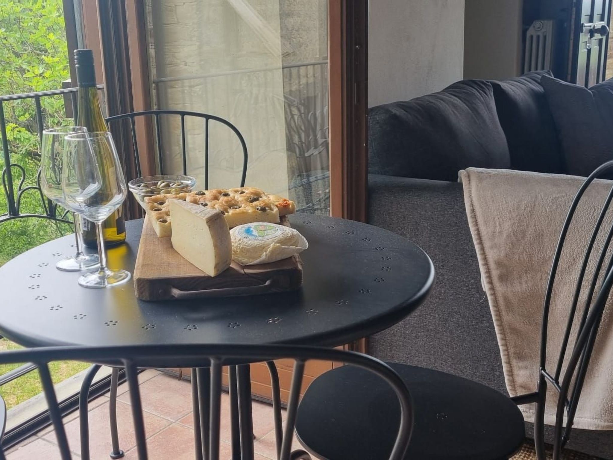 Cascina Bricco 'Ein Balkon in den Alpen-Drinnen