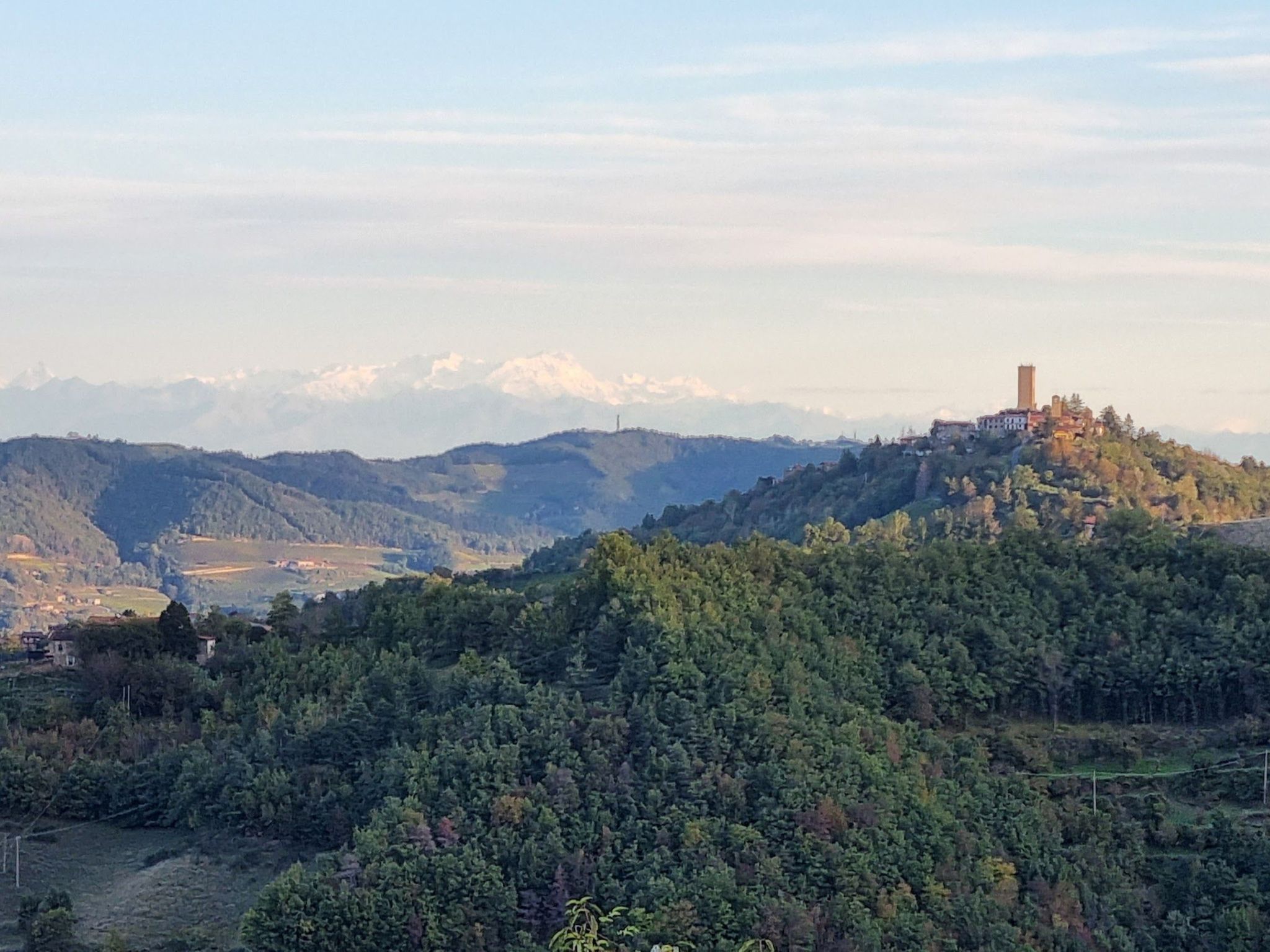 Cascina Bricco 'Ein Balkon in den Alpen-Drinnen