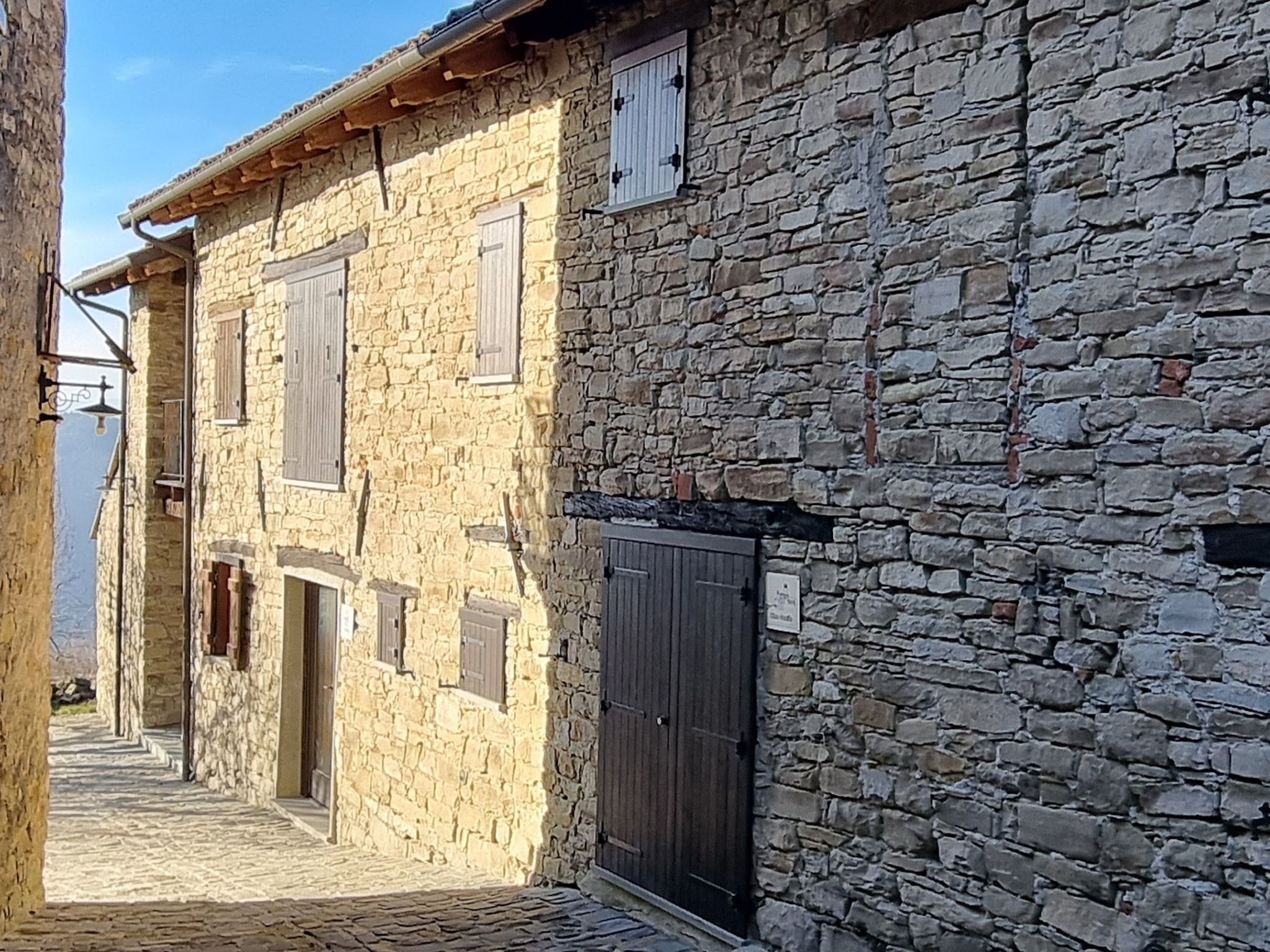 Cascina Bricco 'Ein Balkon in den Alpen-Drinnen