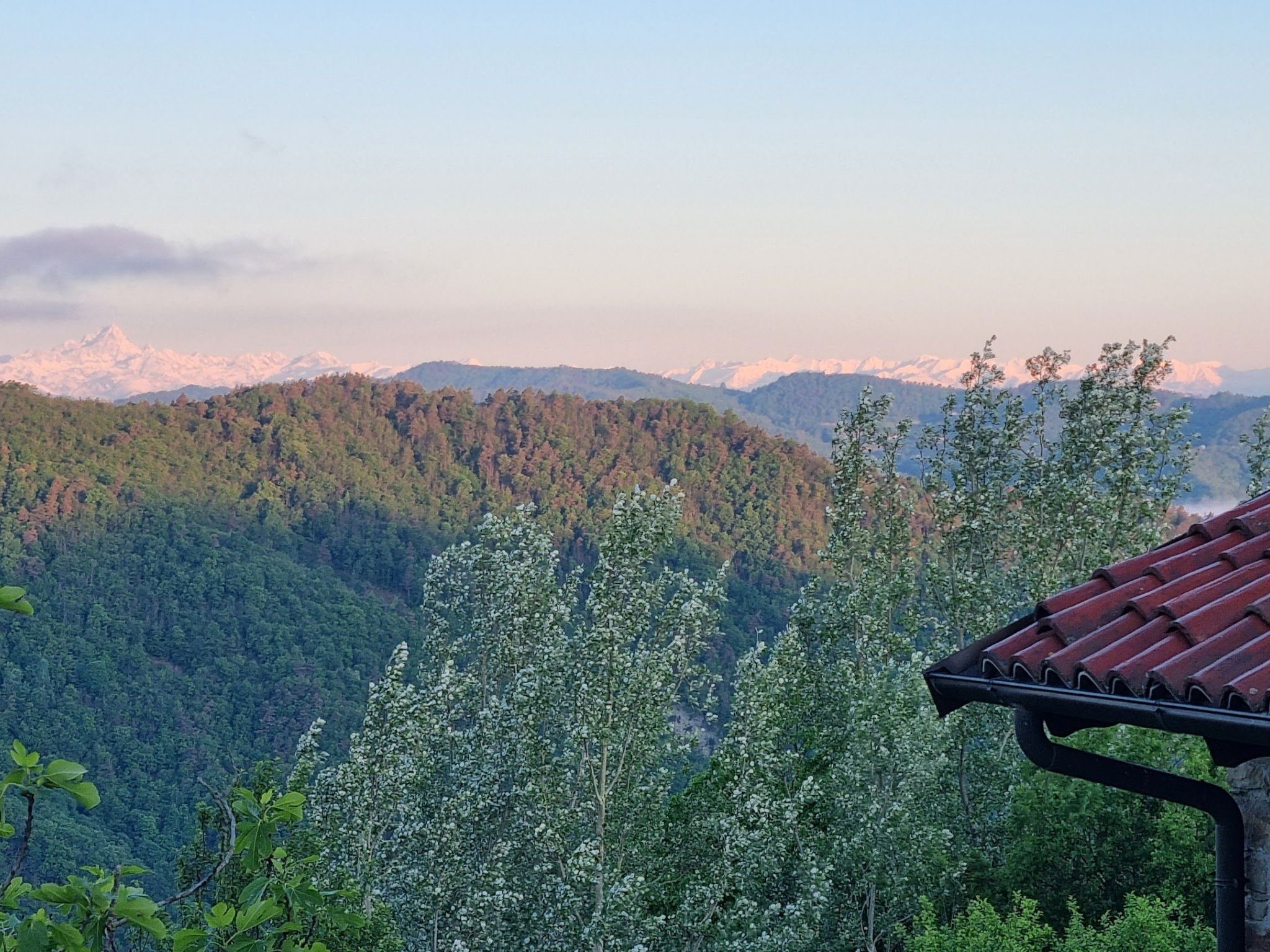 Cascina Bricco 'Ein Balkon in den Alpen-Drinnen