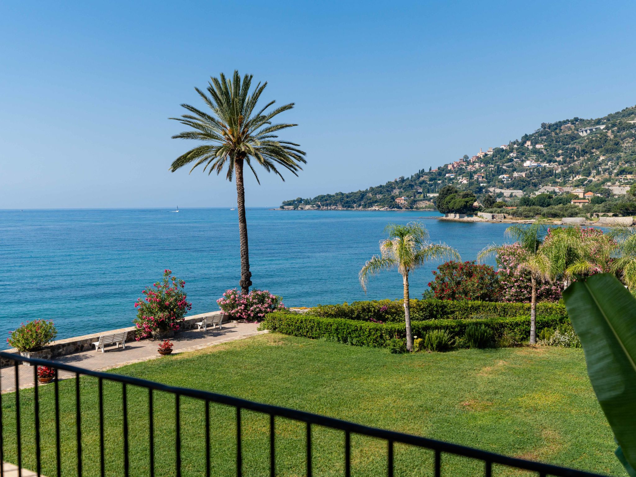 Loggia sul mare-Buiten