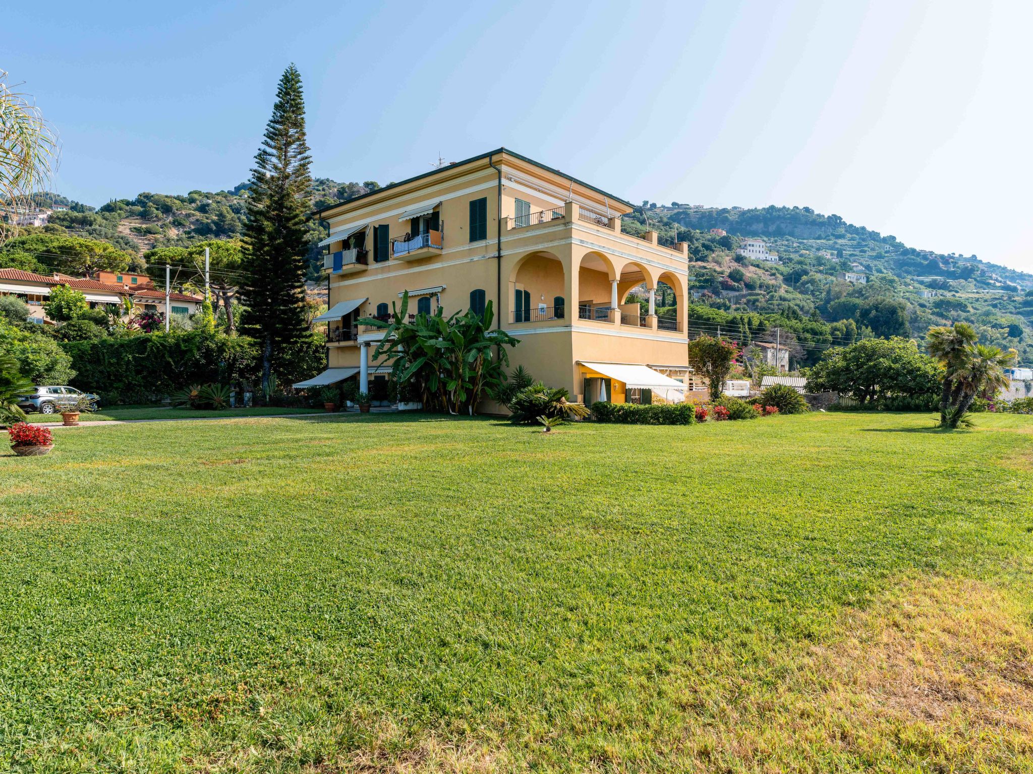 Loggia sul mare-Buiten