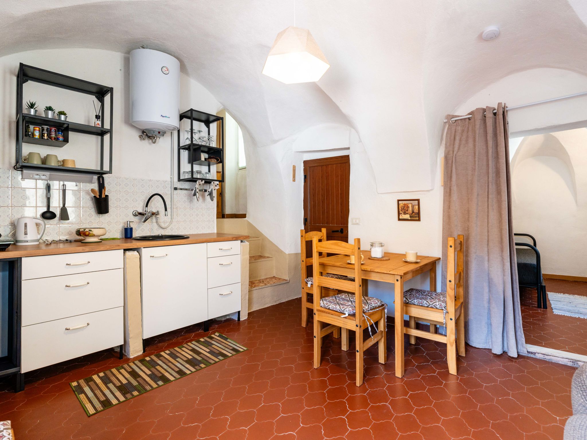 Torri House - Binnen
