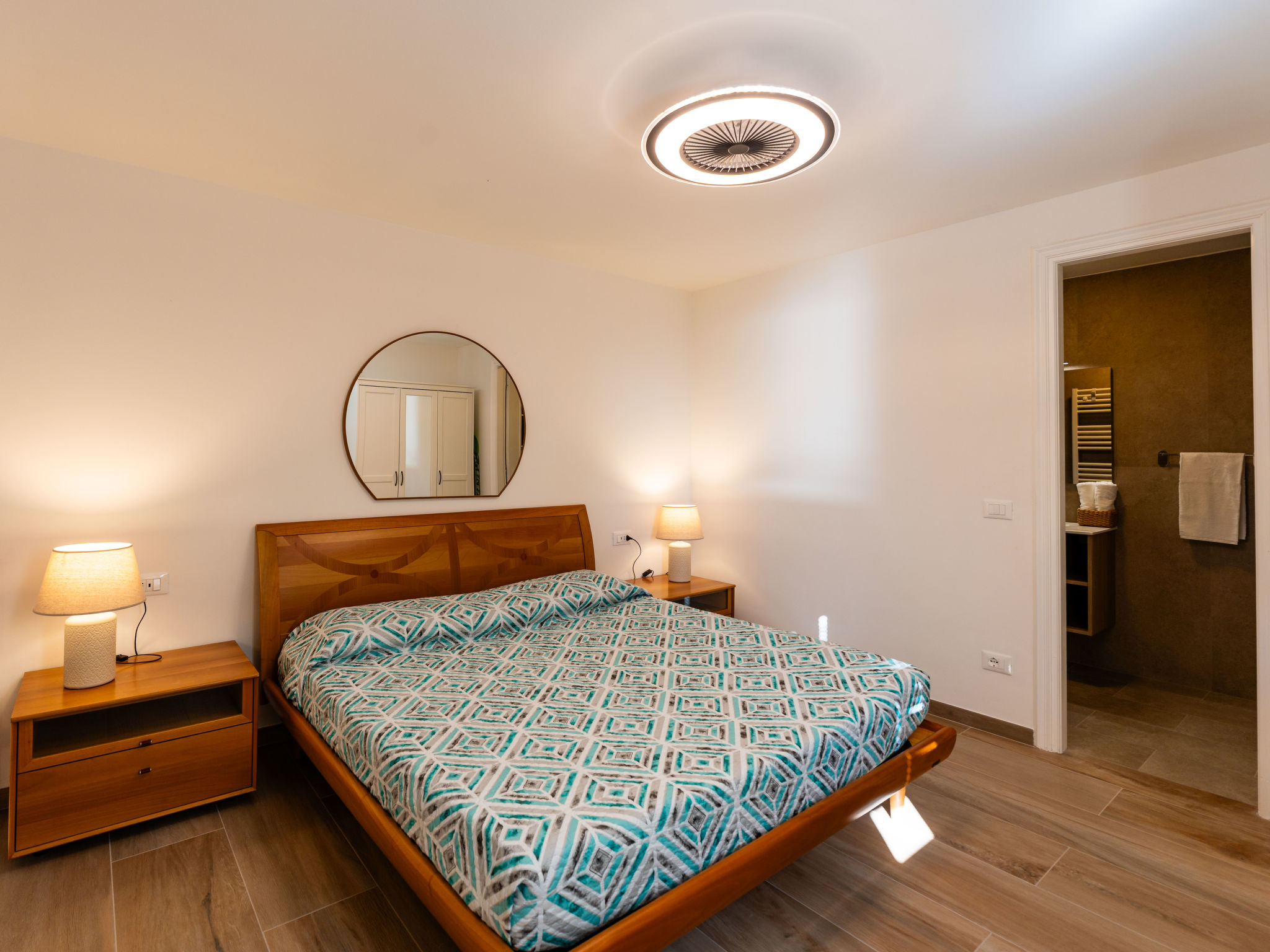 Beautiful Seaview-Binnen