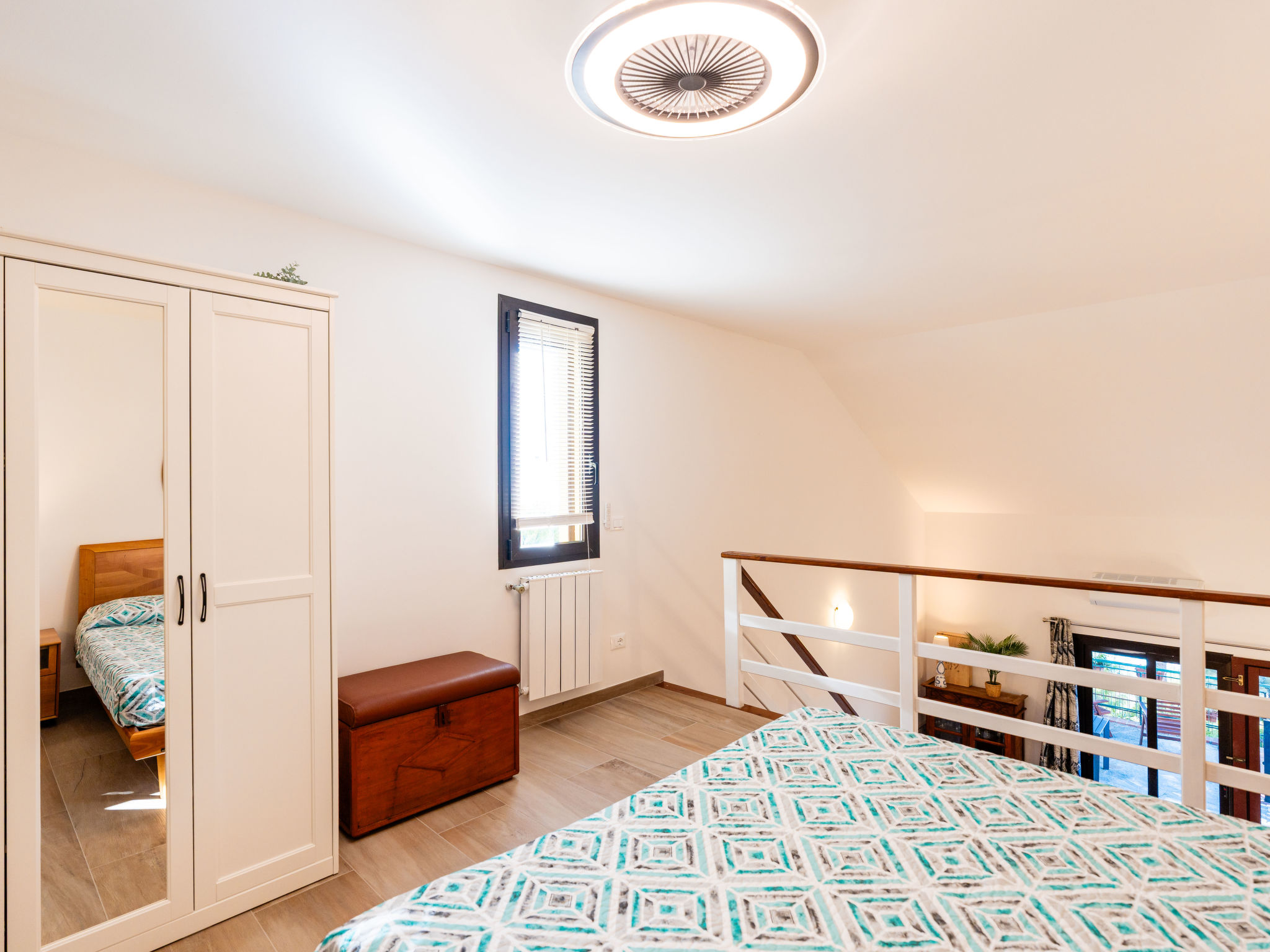 Beautiful Seaview-Binnen