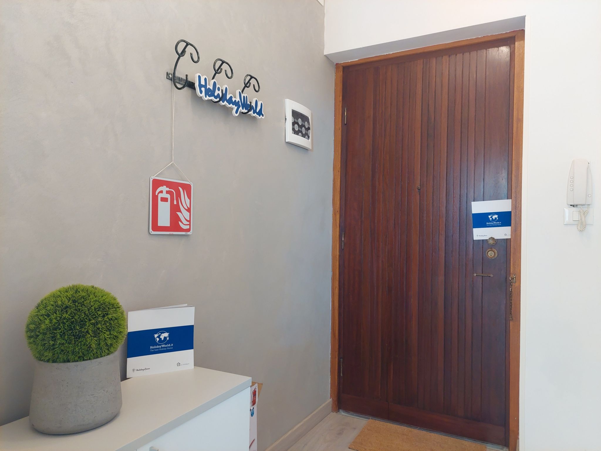 Seaside Heritage Retreat by Holiday World