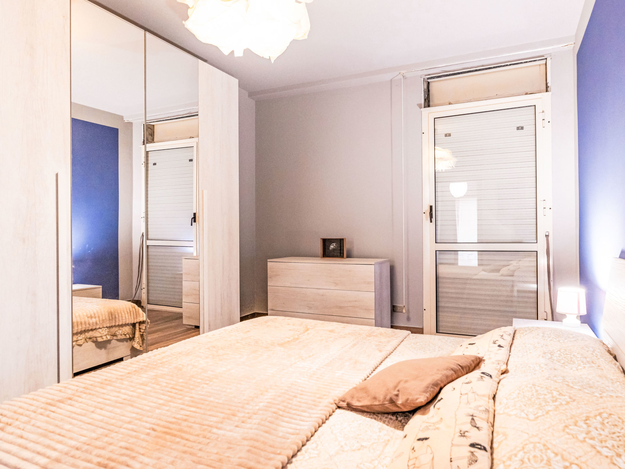 Simone House - Inside