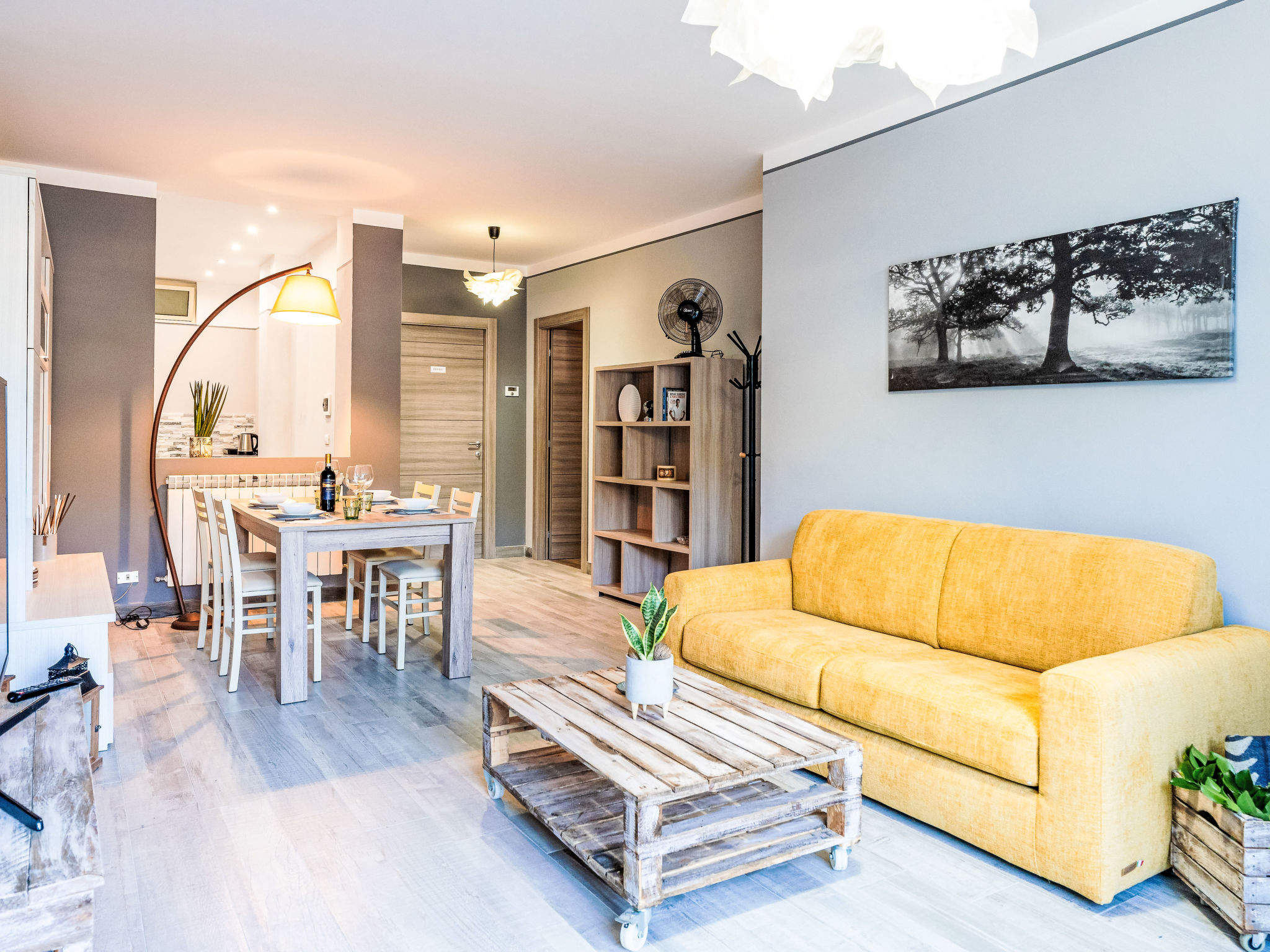 Simone House - Inside