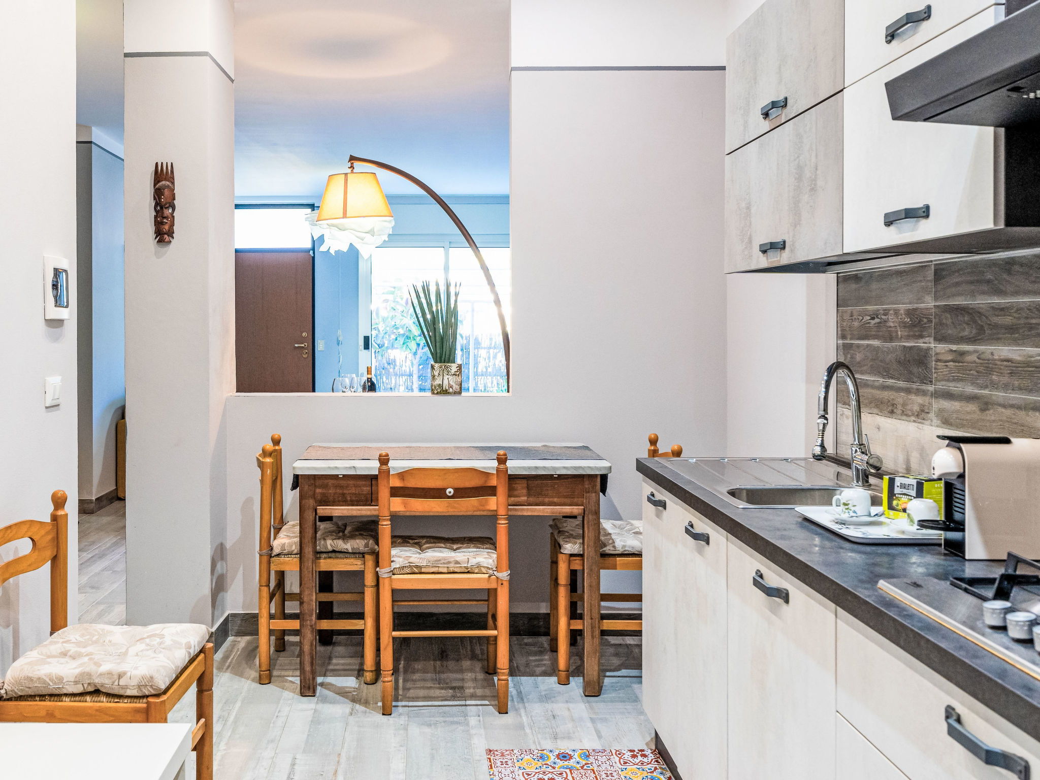 Simone House - Inside