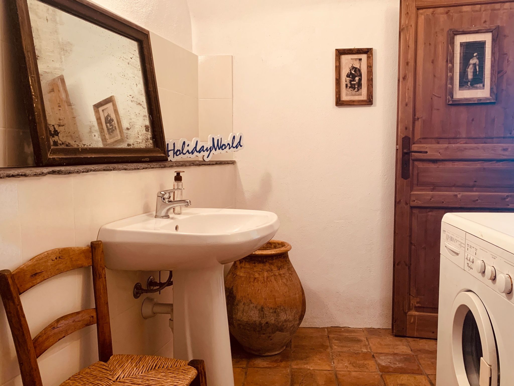 Für 4 Personen ca. 110 m&sup2; in Bajardo, Norditalien (Ligurien)-Binnen