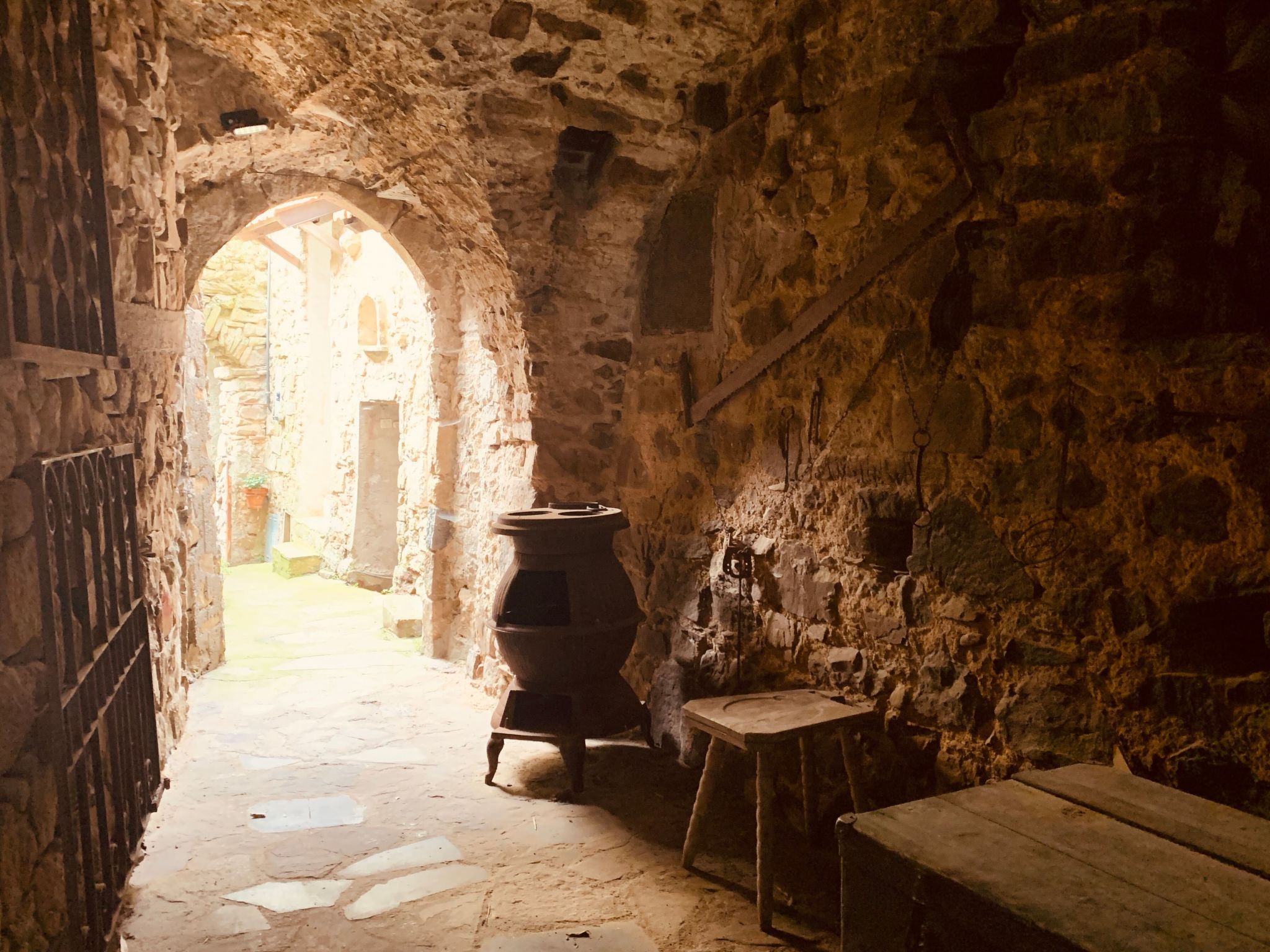 Für 4 Personen ca. 110 m&sup2; in Bajardo, Norditalien (Ligurien)-Binnen