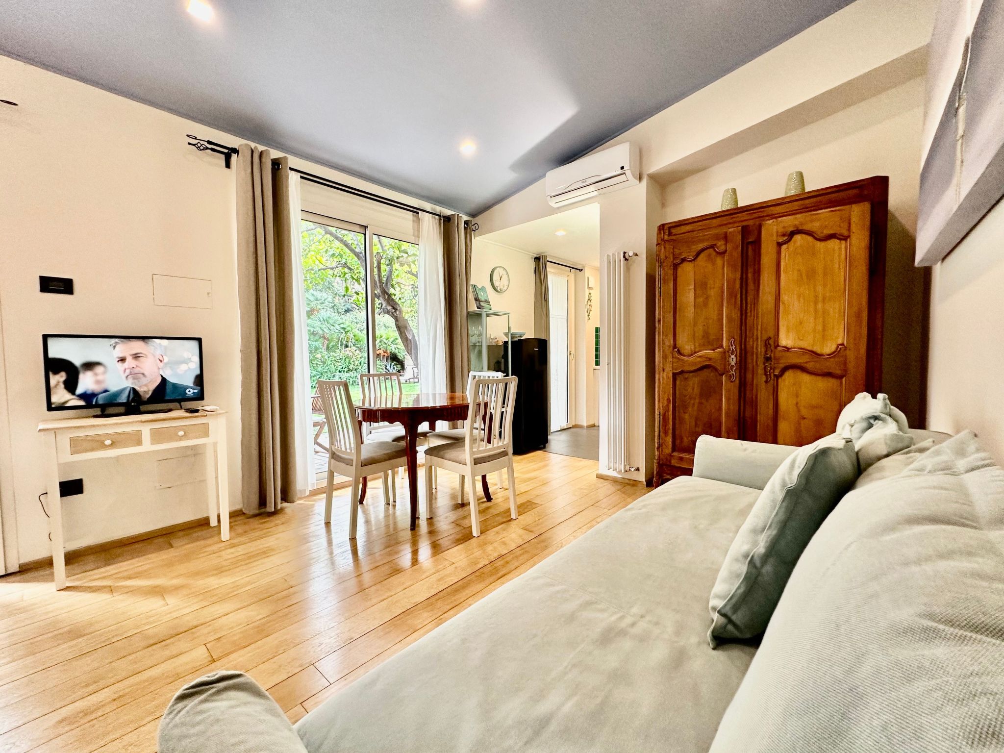 Antike Villa-Garten-Privatparkplatz-4 Gäste-Image-tags.info