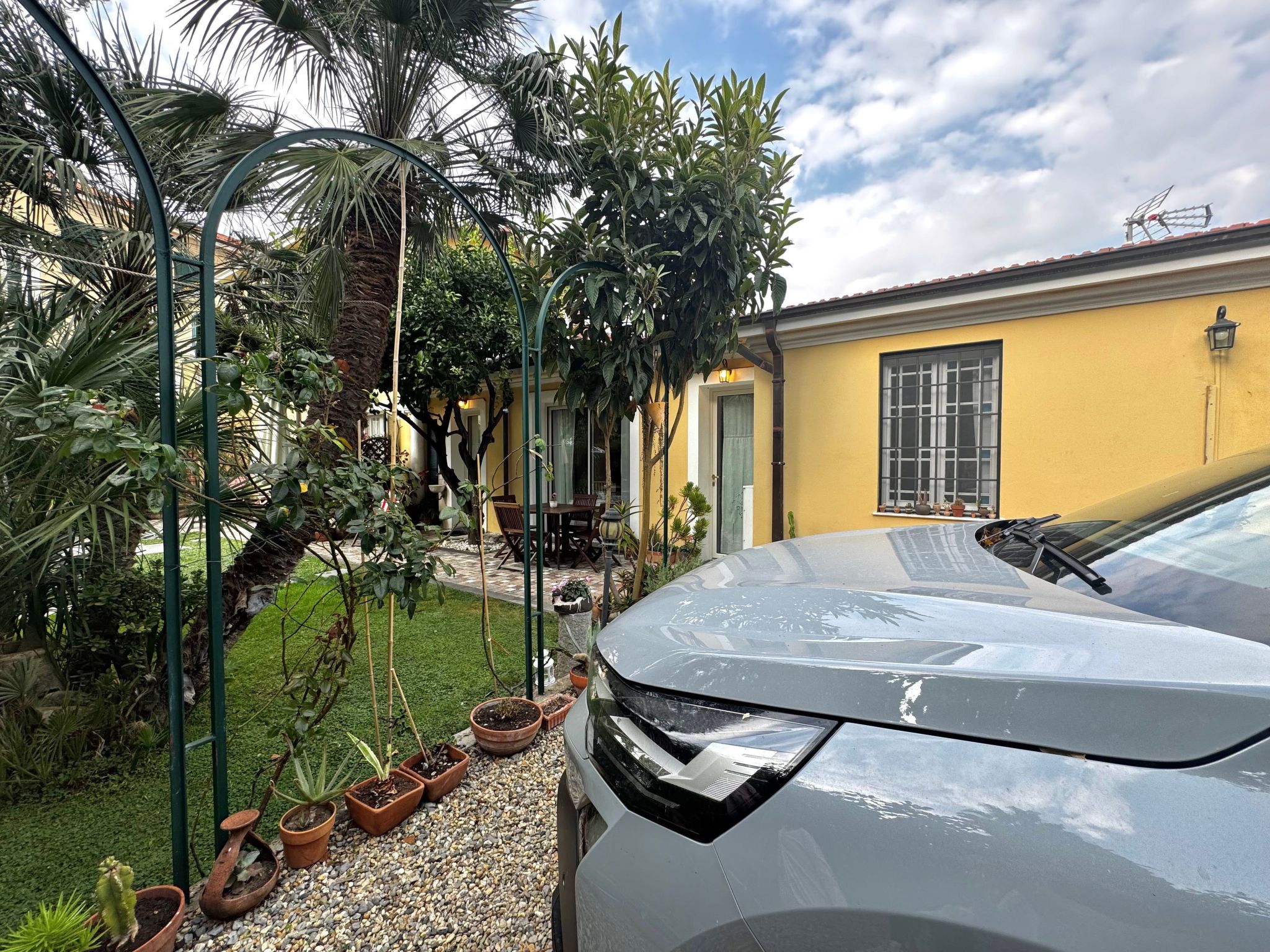 Antike Villa-Garten-Privatparkplatz-4 Gäste-Image-tags.info