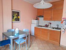 Licht appartement Floki op 1 km van het zandstrand in Sanremo - thumbnail 6