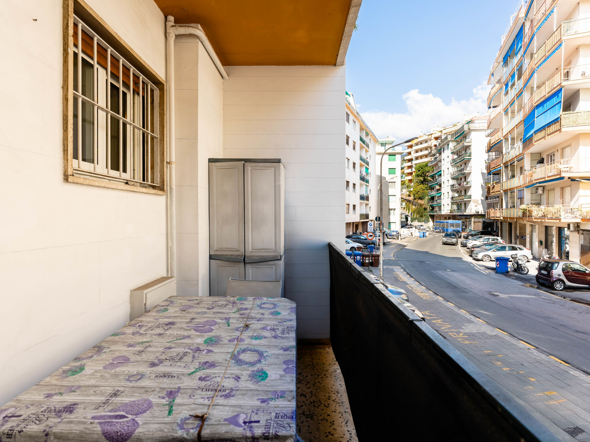 Little Sanremo-Outside